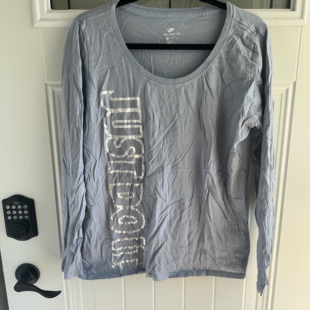 Nike Women's Long Sleeve Tee in Light Gray